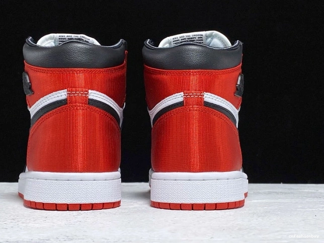 CD0461-016 Air Jordan 1 Toe High Retro Black Satin 1116